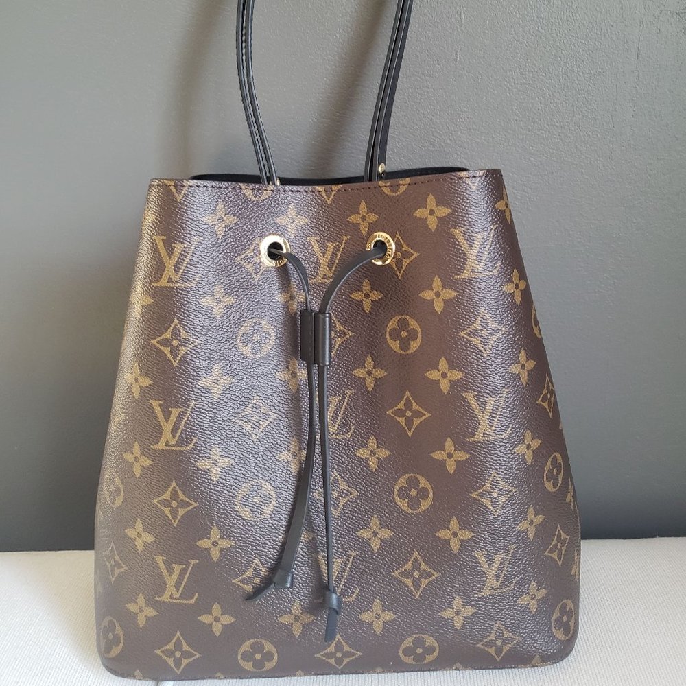 Louis Vuitton NeoNoe MM
